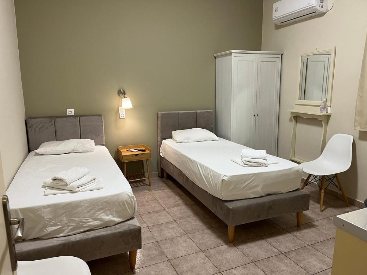 Maro'S Apartments อาร์กอสโตลี ภายนอก รูปภาพ
