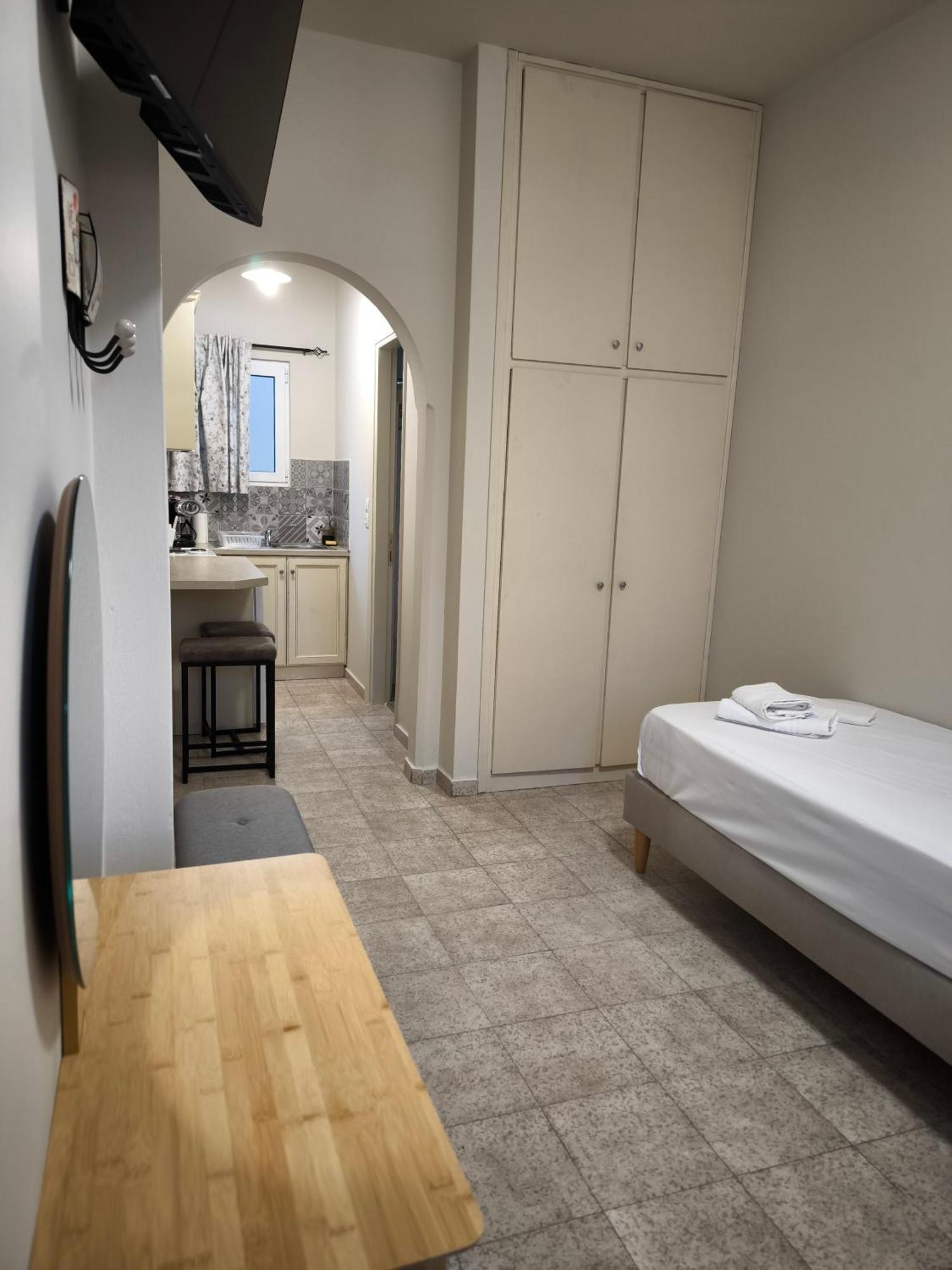 Maro'S Apartments อาร์กอสโตลี ภายนอก รูปภาพ