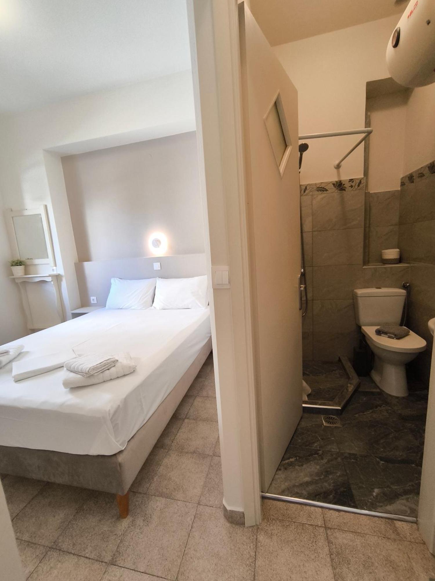 Maro'S Apartments อาร์กอสโตลี ภายนอก รูปภาพ